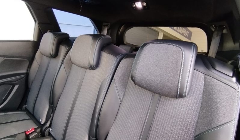 Peugeot 5008 completo