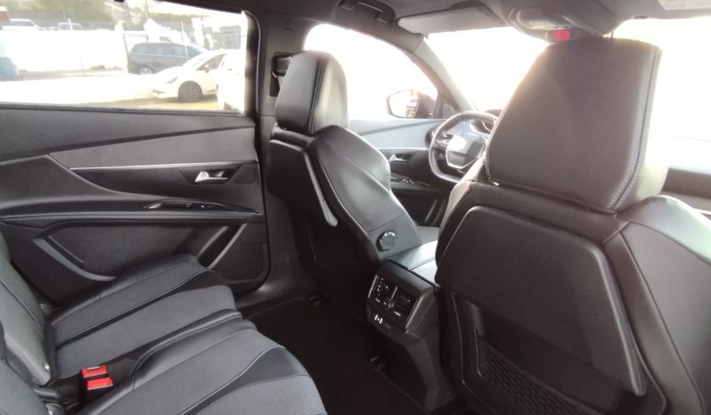 Peugeot 5008 completo
