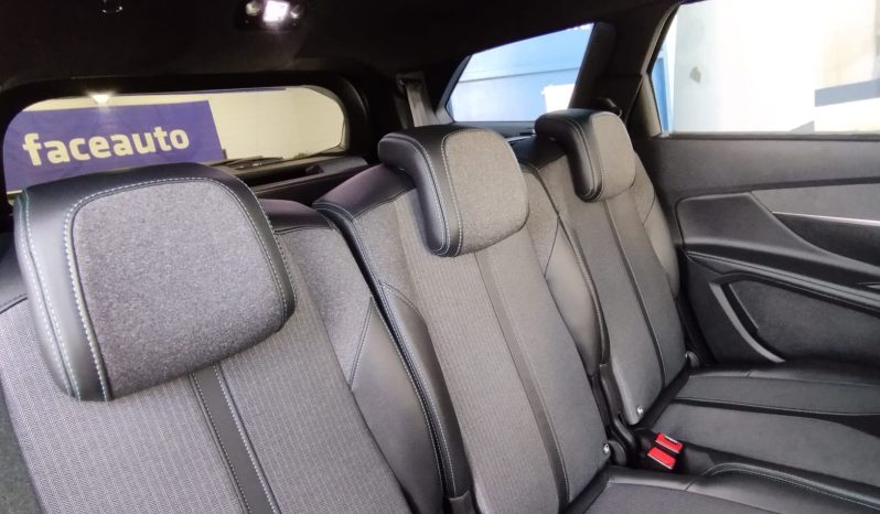 Peugeot 5008 completo