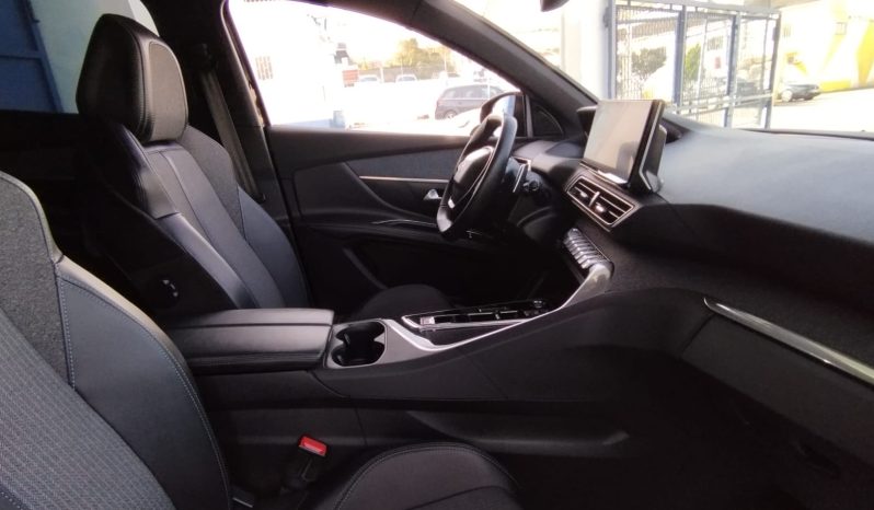 Peugeot 5008 completo