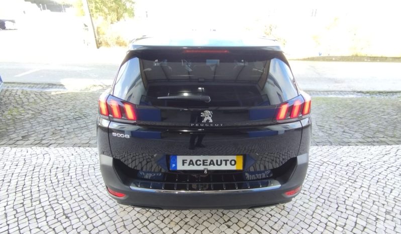 Peugeot 5008 completo