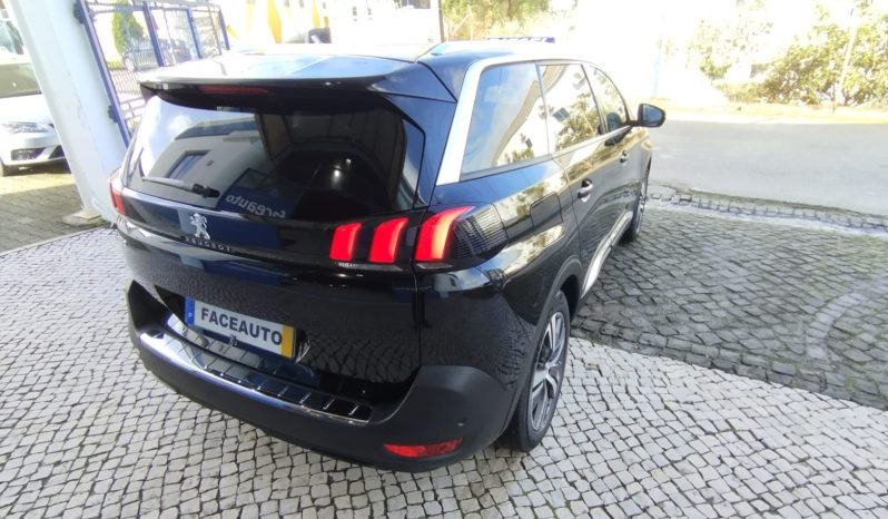 Peugeot 5008 completo