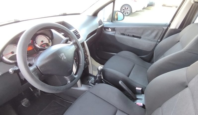 Peugeot 207 SW completo