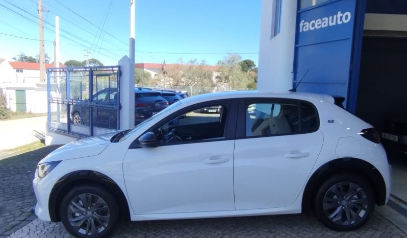 Peugeot e-208 completo