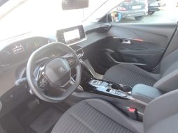 Peugeot e-208 completo