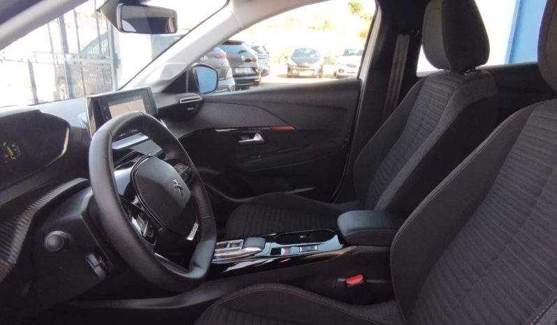 Peugeot e-208 completo