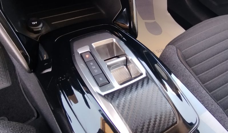 Peugeot e-208 completo