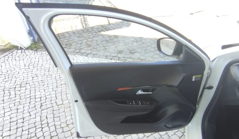 Peugeot e-208 completo