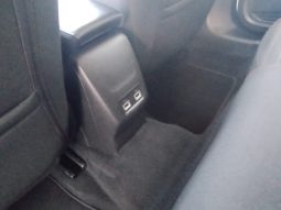 Peugeot e-208 completo