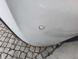 Peugeot e-208 completo