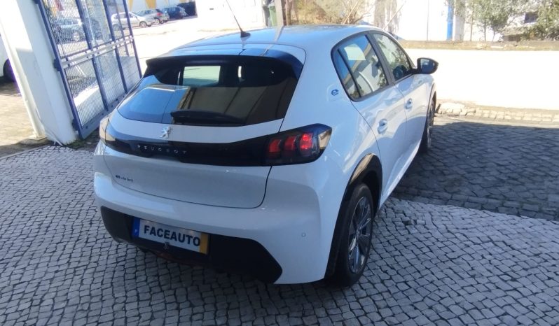 Peugeot e-208 completo