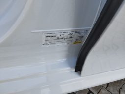 Peugeot e-208 completo