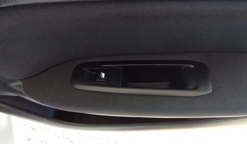 Peugeot 308 completo