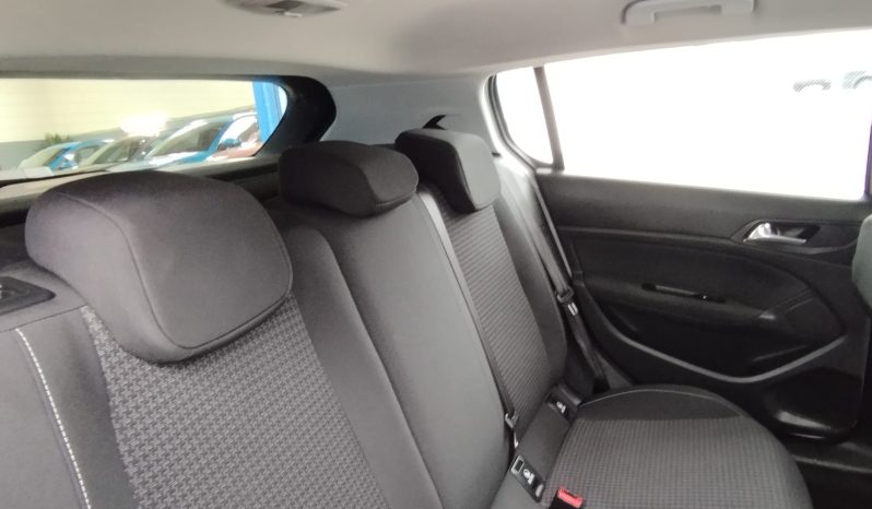 Peugeot 308 completo