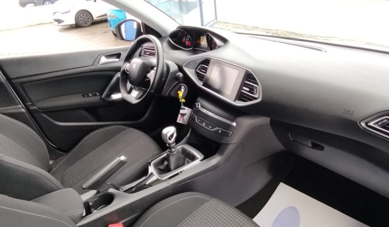 Peugeot 308 completo