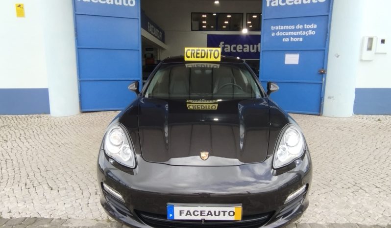 Porsche Panamera completo
