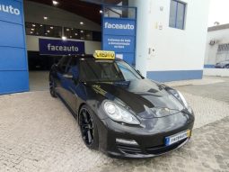 Porsche Panamera completo