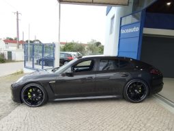 Porsche Panamera completo