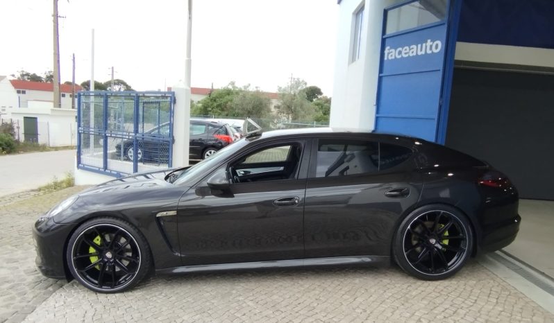 Porsche Panamera completo