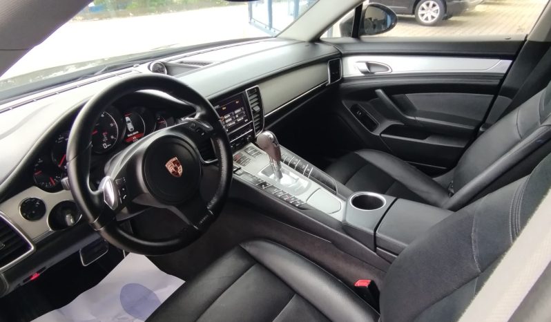 Porsche Panamera completo