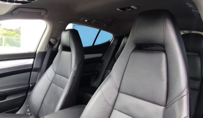 Porsche Panamera completo