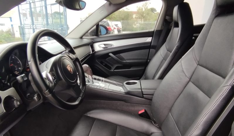 Porsche Panamera completo