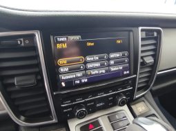Porsche Panamera completo