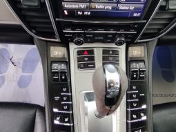 Porsche Panamera completo
