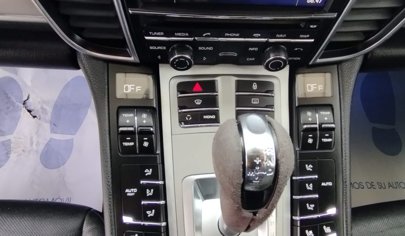 Porsche Panamera completo