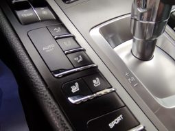 Porsche Panamera completo