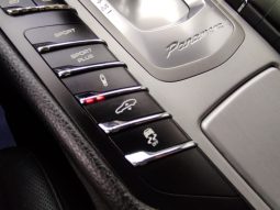 Porsche Panamera completo