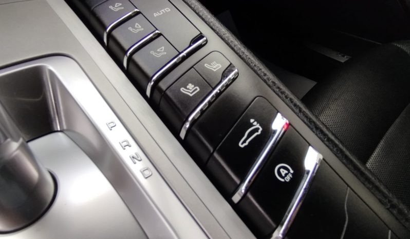 Porsche Panamera completo