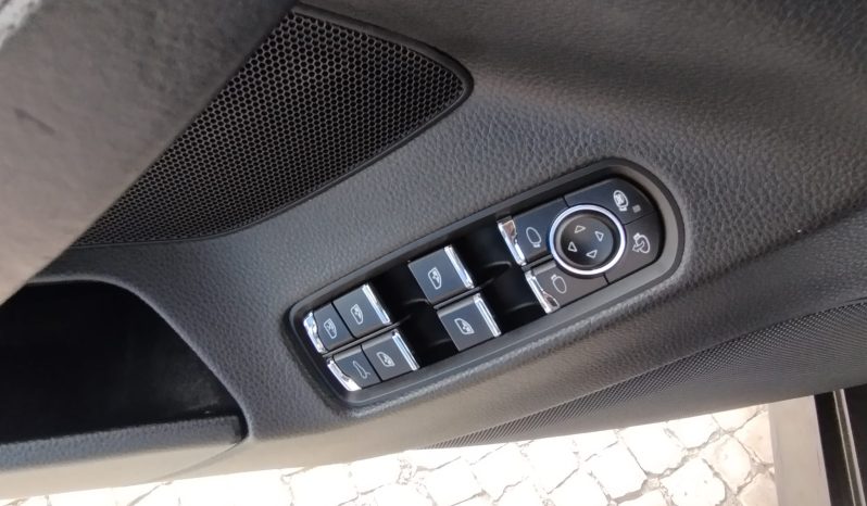 Porsche Panamera completo