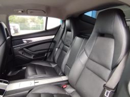 Porsche Panamera completo