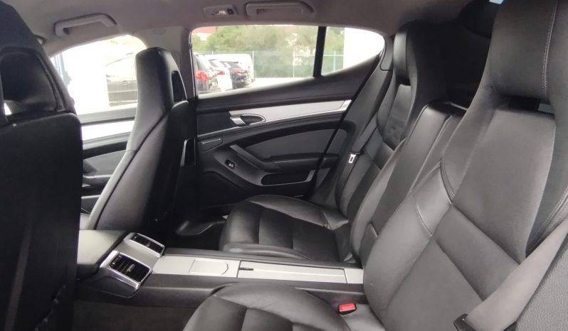 Porsche Panamera completo
