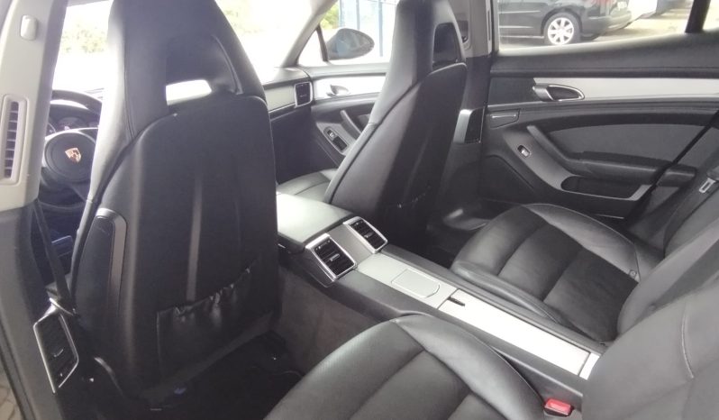 Porsche Panamera completo