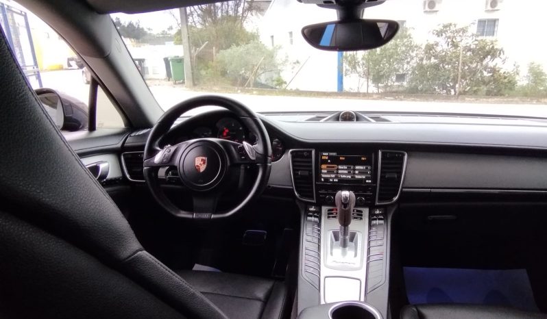 Porsche Panamera completo