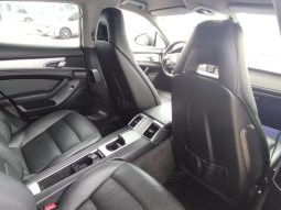 Porsche Panamera completo