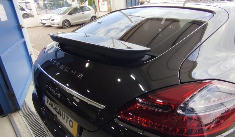 Porsche Panamera completo