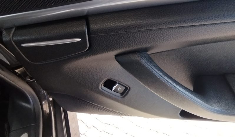 Porsche Panamera completo