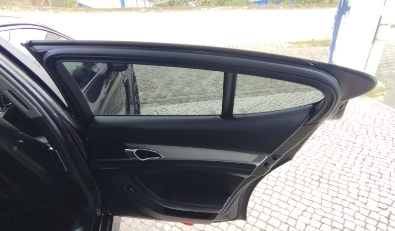 Porsche Panamera completo