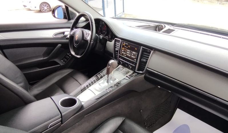 Porsche Panamera completo