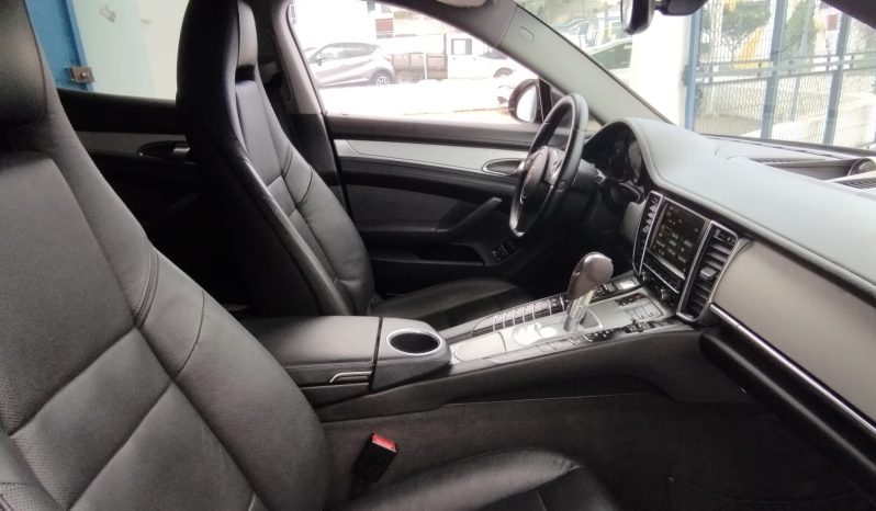Porsche Panamera completo