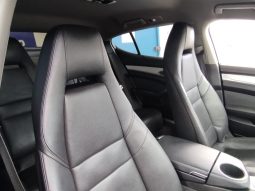 Porsche Panamera completo
