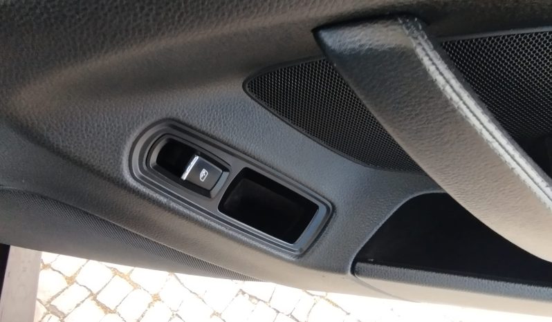 Porsche Panamera completo