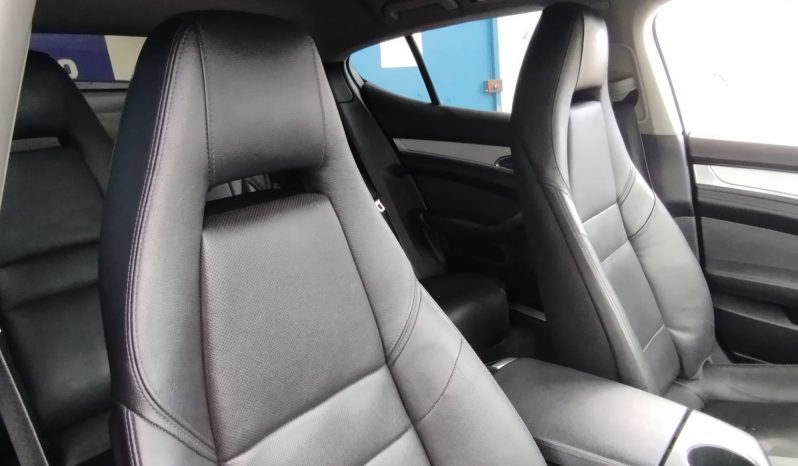 Porsche Panamera completo