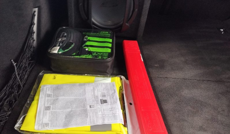 Porsche Panamera completo