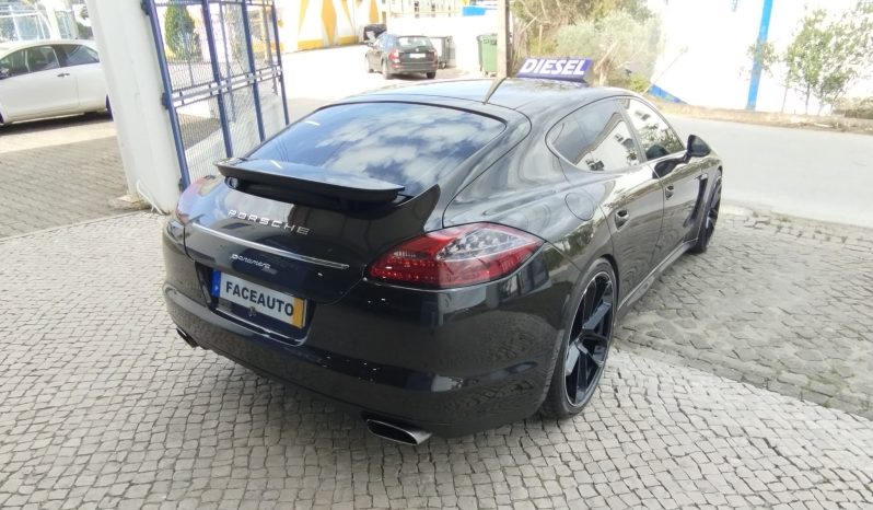 Porsche Panamera completo