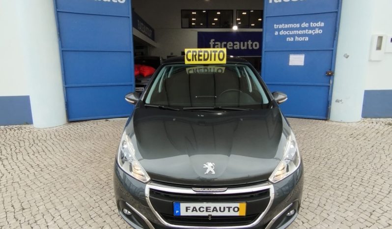 Peugeot 208 completo