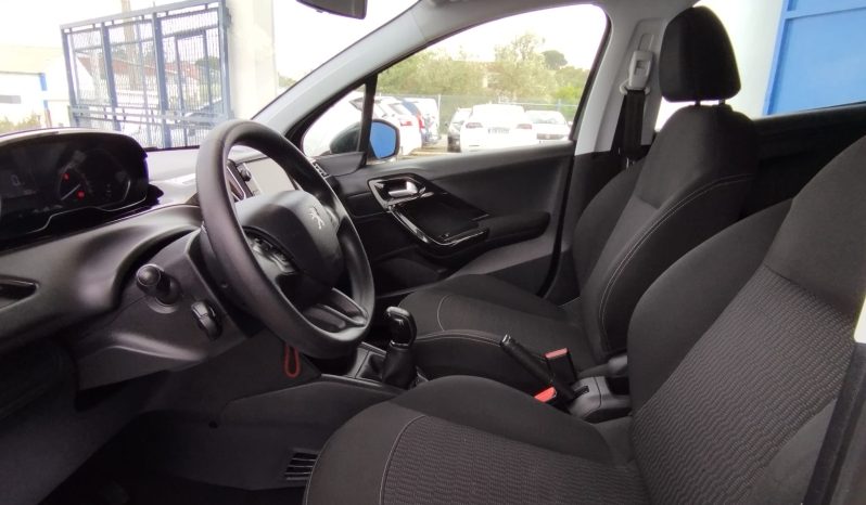 Peugeot 208 completo